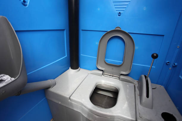 Portable Toilet Options We Offer in Arapahoe, NE